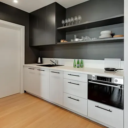 Boutique Aura 40 By Grand