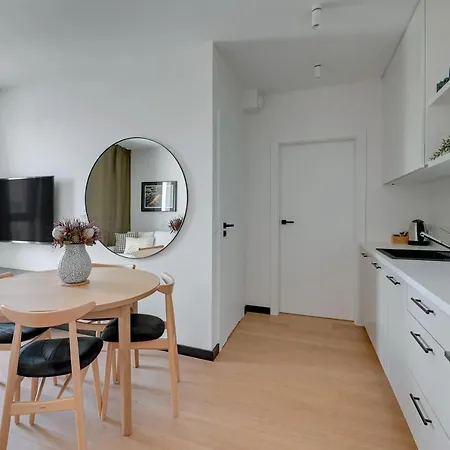 Boutique Aura 40 By Grand