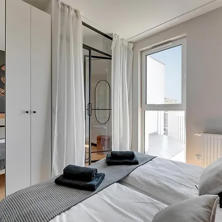 Boutique Aura 40 By Grand *