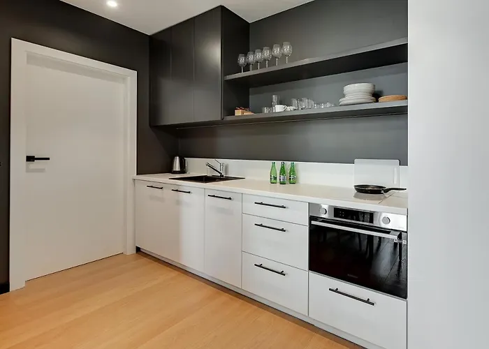 Boutique Aura 40 By Grand